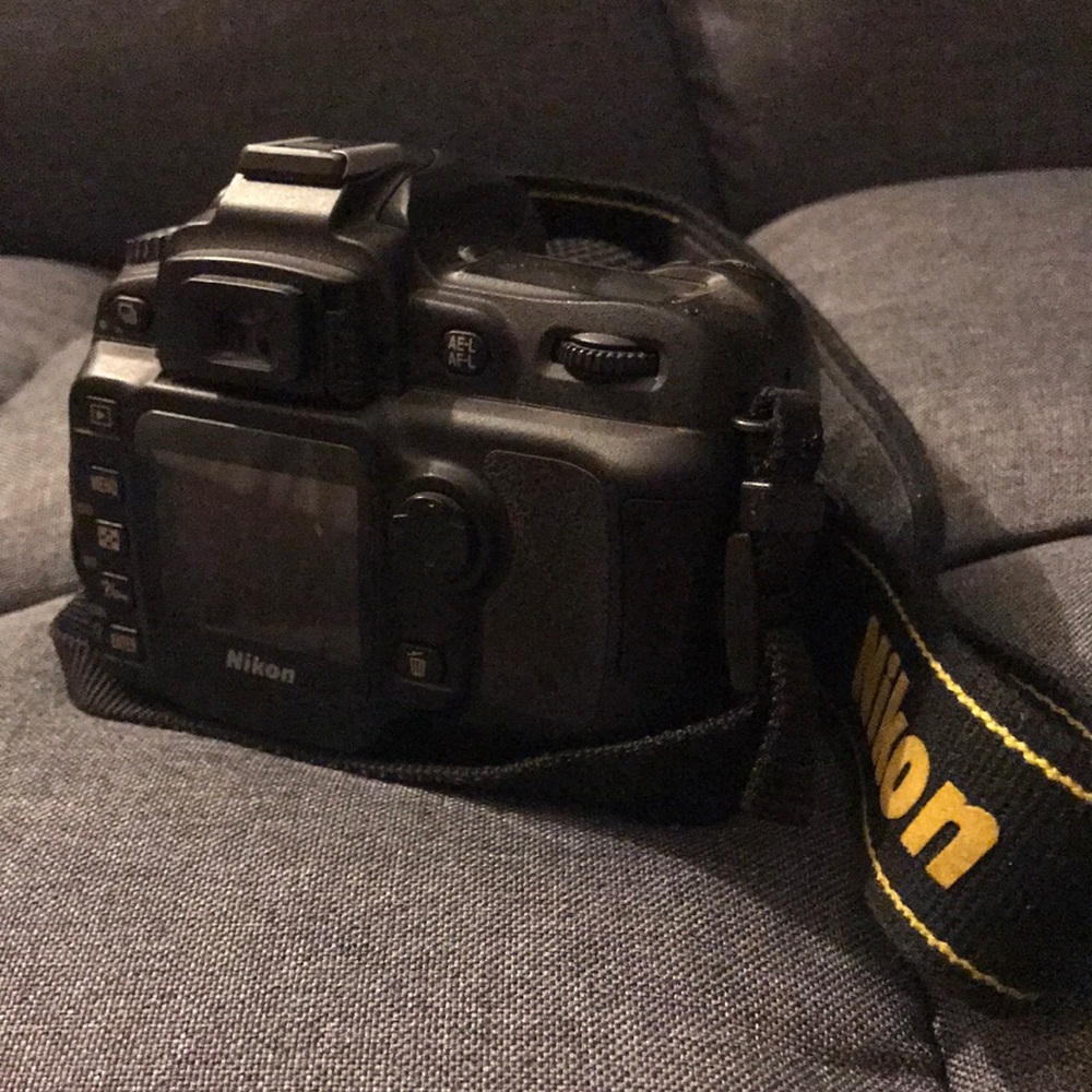 Nikon camera - Picture 3 of 3